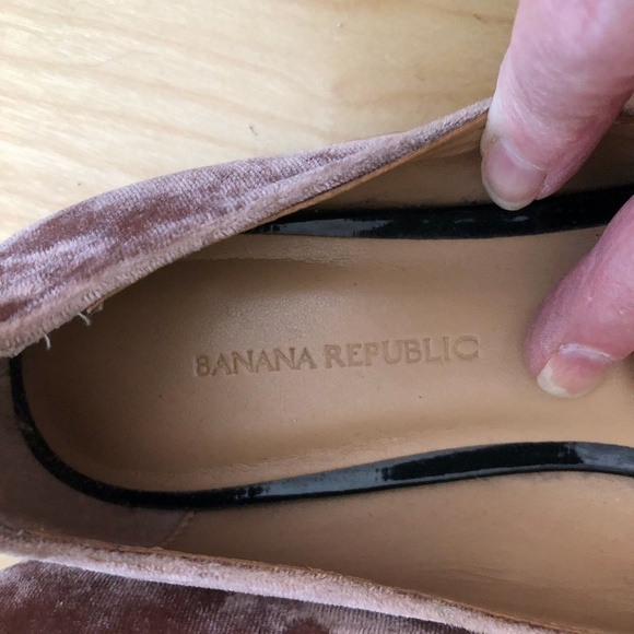 BANANA REPUBLIC Velvet Pointed Toe Ballet Flats - Picture 11 of 15